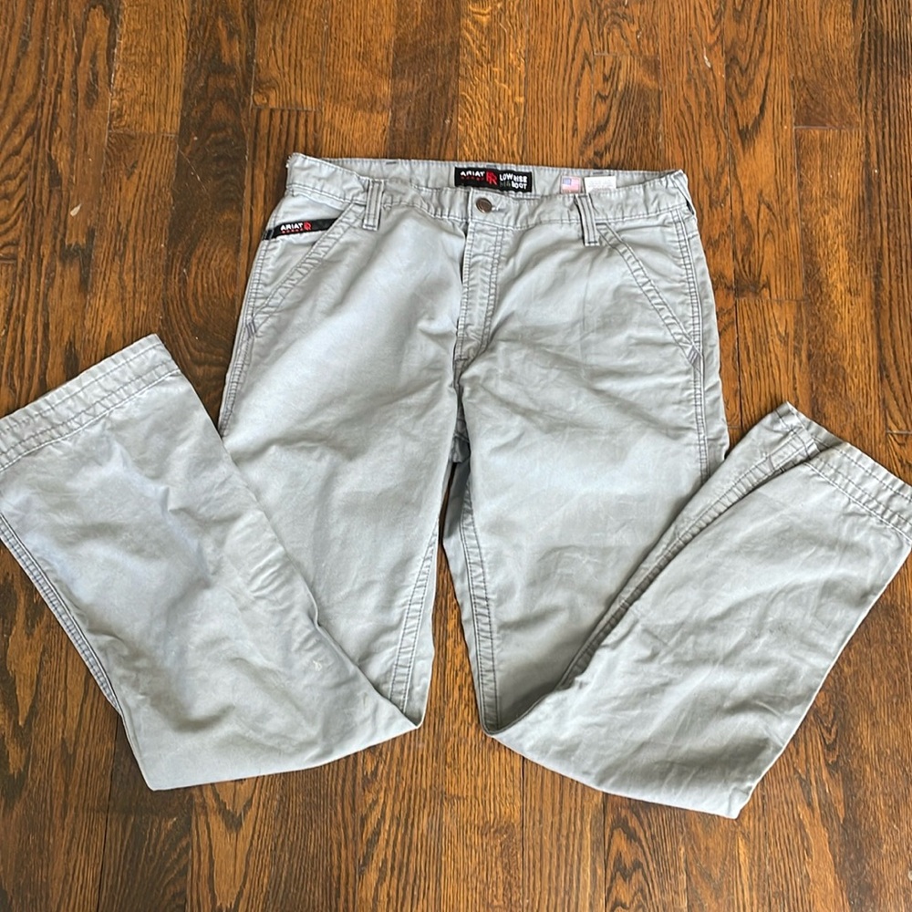Men’s 36x34 Ariat bootcut FR cargo pants